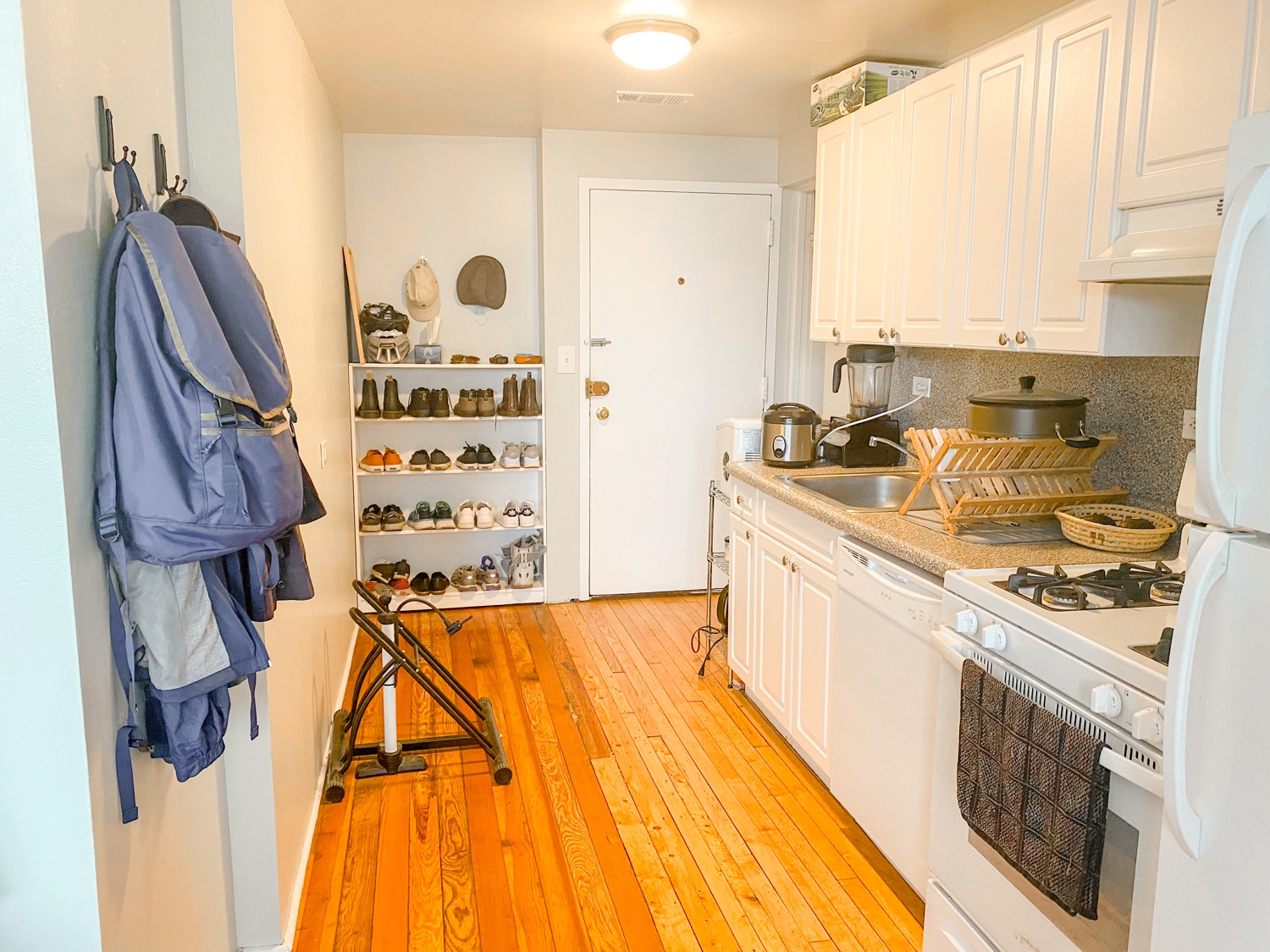 959 W. Webster 959 W. Webster, Chicago, IL 60614 - Leasing by Cross Street